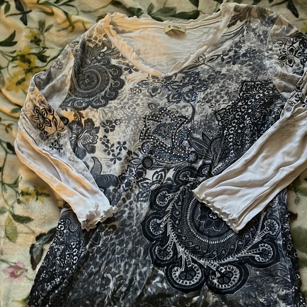 90s cactus brand long sleeve dark blue and white shirt